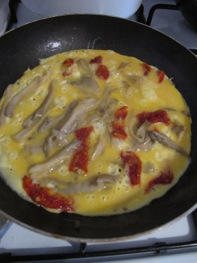 MantarlıDomatesliOmlet_pisirme3