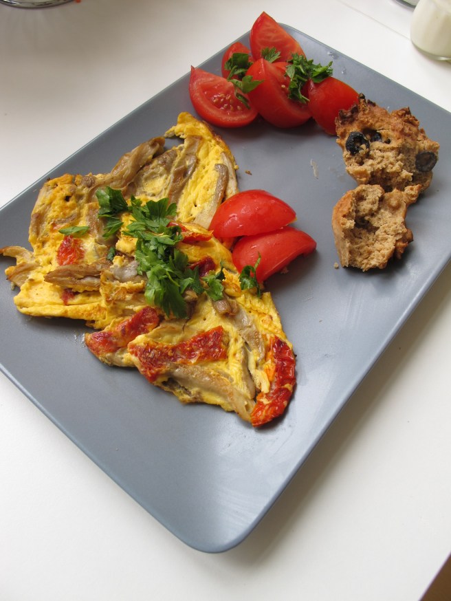 MantarlıDomatesliOmlet_Sunum