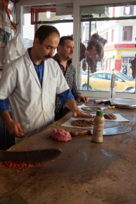 Hatay_TurunclarKasabiTepsiKebabi1